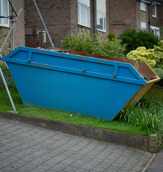 8 Yard Maxi Skip Hire for Home Renovation Dewsbury